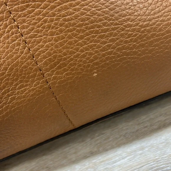 Michael Kors Bedford Medium Pebbled Acorn Colored Tote! Preowned!! - Picture 3 of 9